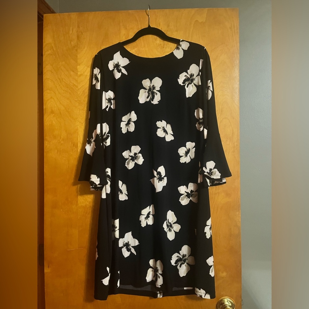 Tommy Hilfiger - Beautiful floral dress